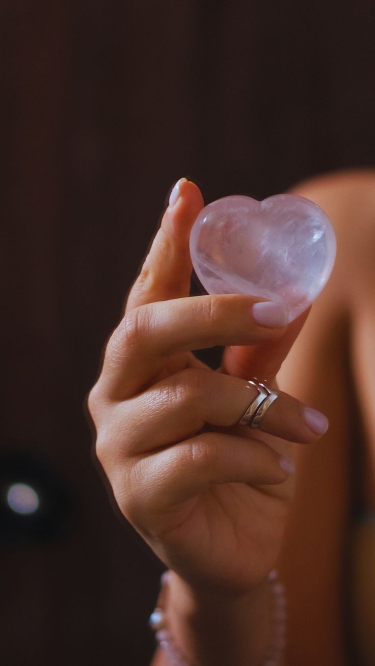 Minerales para el amor| cristales para el amor propio| amor y relaciones|Tarot del amor