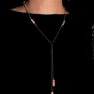 Descripción SEO: Conjunto Eufrosina con rodonita y cristal. Sanación emocional, equilibrio y ligereza para reconectar contigo desde el corazón.